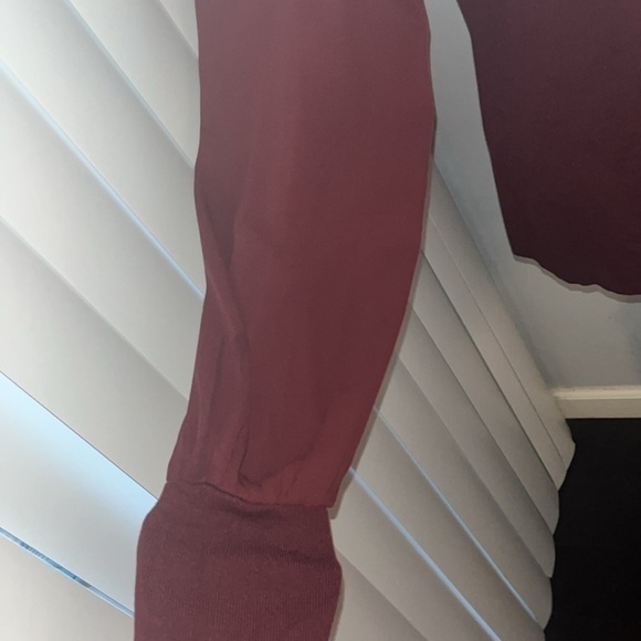 White House Black Market Blouson-Sleeve Sweater size Extra Large. Burgundy - Picture 3 of 7